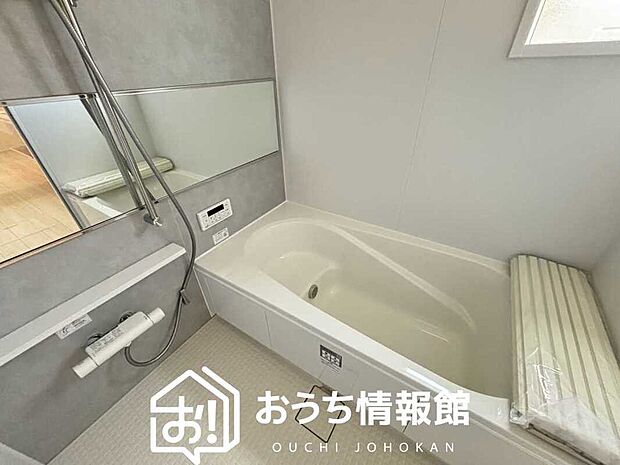 現地写真(浴室)
浴室暖房乾燥機付き。1坪タイプで広々です。