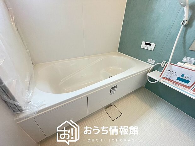 現地写真(浴室)
浴室暖房乾燥機付き。1坪タイプで広々です。