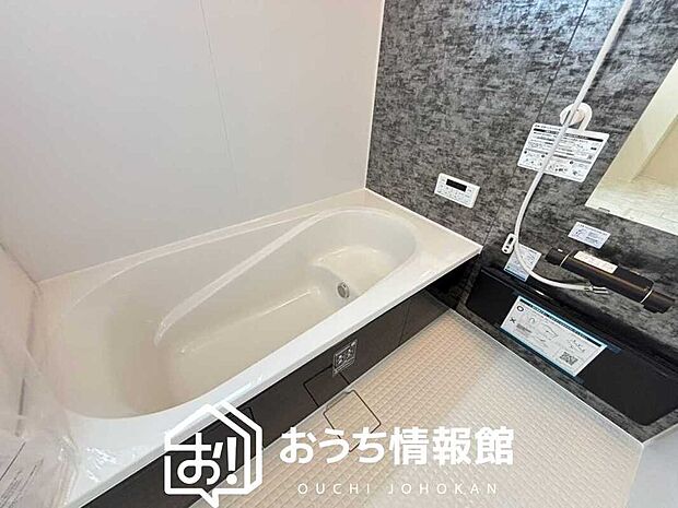 現地写真(浴室)
浴室暖房乾燥機付き。1坪タイプで広々です。
