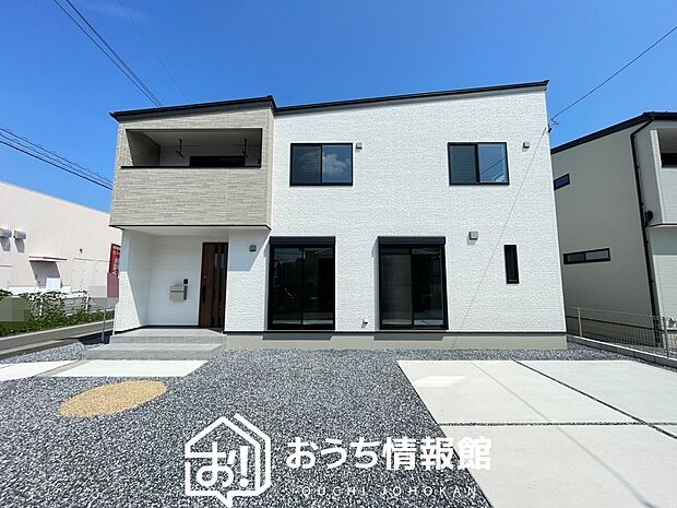 【現地写真（外観）【A号地】】雨で汚れを落とし、耐久性・耐候性に優れた外壁を使用しています。