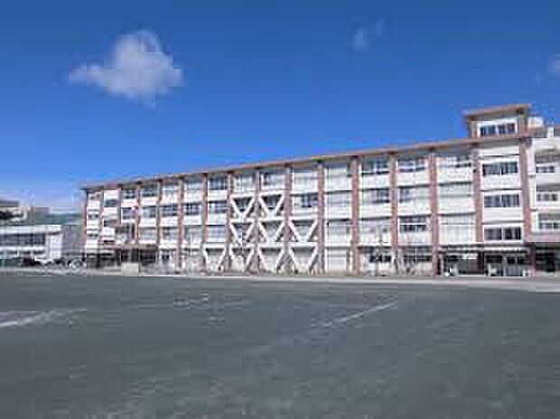 一宮市立北部中学校（約1,200m）