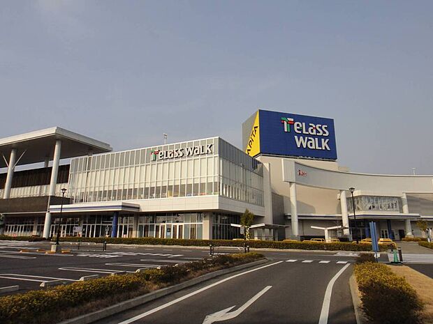 アピタ一宮店(約1,000m)