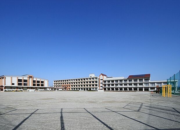 大口町立大口北小学校(約1,600m)