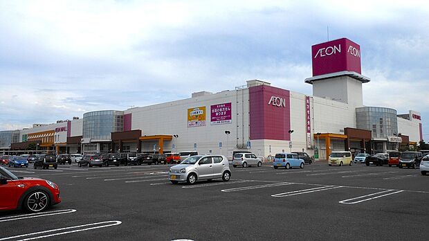 イオン四日市北店（約750m）