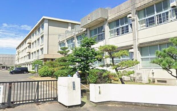 岐阜市立境川中学校(約1,500m)