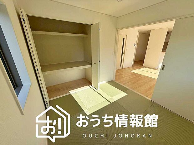 【現地写真（和室）】大壁仕様の新和室。くつろぎの空間です。