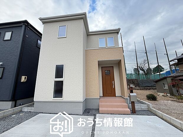 【現地写真（外観）【１号地】】雨で汚れを落とし、耐久性・耐候性に優れた外壁を使用しています。