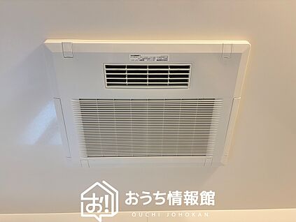電気式浴室暖房換気乾燥機