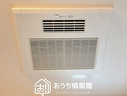 電気式浴室暖房換気乾燥機