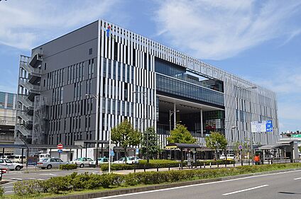 ＪＲ東海道本線「尾張一宮駅」 5500ｍ(徒歩69分)