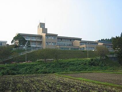 いなべ市立三里小学校 940ｍ(徒歩12分)