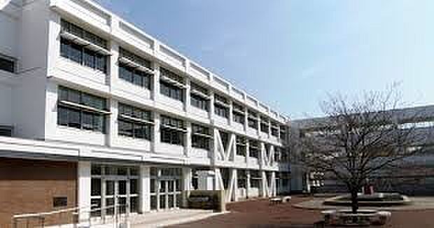 各務原市立那加中学校（約2,300m）