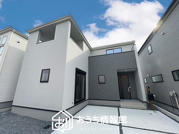 【現地写真（外観）【２号地】】軽くて火災に強い屋根材を採用し、地震時の建物への負担や揺れを軽減しています。