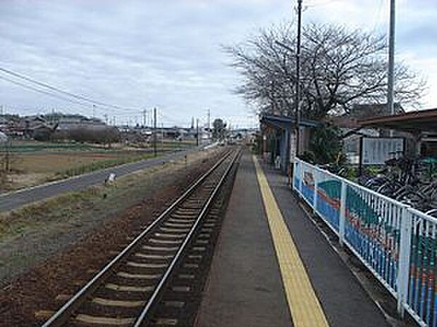 長良川鉄道「加茂野駅」(約2,800m)