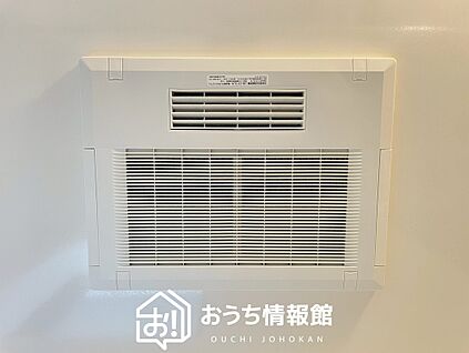 電気式浴室暖房換気乾燥機