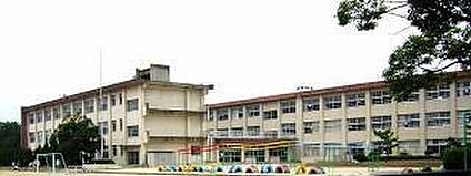 四日市市立大谷台小学校 720ｍ(徒歩9分)