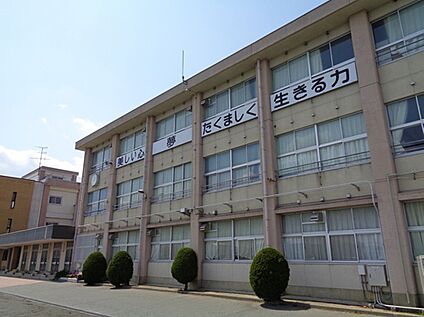 一宮市立萩原小学校 450ｍ(徒歩6分)