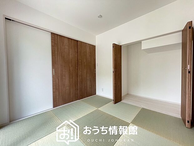 【現地写真(和室)】大壁仕様の新和室。くつろぎの空間です。
