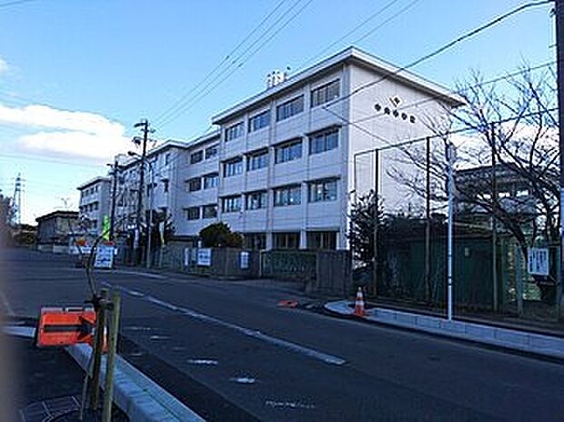 各務原市立中央中学校(約3,500m)