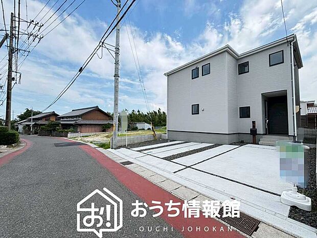 【現地写真(前道含む外観)】健康被害に配慮したもっとも安全性の高い建材を採用し、シックハウス対策をしております。
