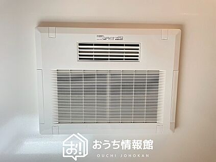電気式浴室暖房換気乾燥機