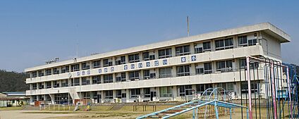 川辺町立川辺東小学校 1100ｍ(徒歩14分)