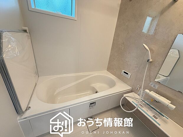 【現地写真(浴室)】浴室暖房乾燥機付き。1坪タイプで広々です。