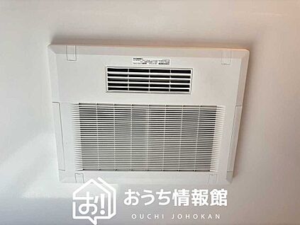 電気式浴室暖房換気乾燥機
