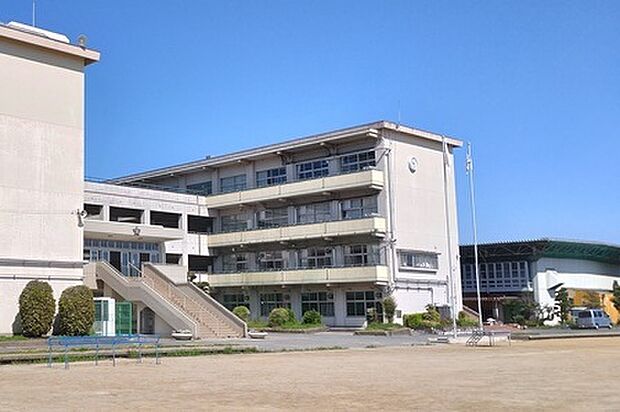 一宮市立大徳小学校（約900m）