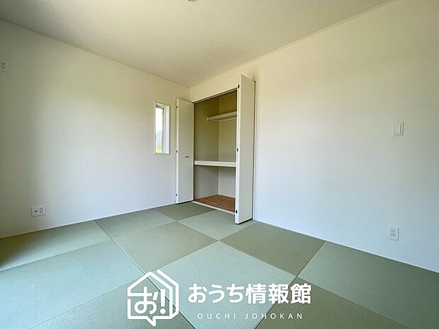 【現地写真（和室）】大壁仕様の新和室。くつろぎの空間です。