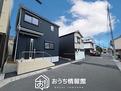 現地写真（前道含む外観）