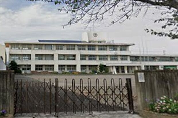 本巣市立土貴野小学校（約1,900m）