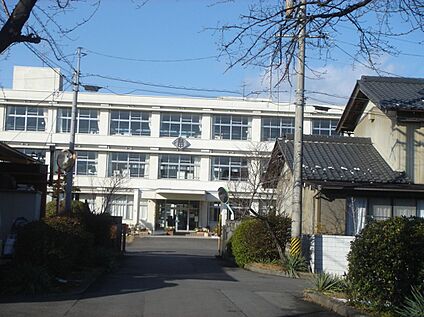 本巣市立糸貫中学校 240ｍ(徒歩3分)