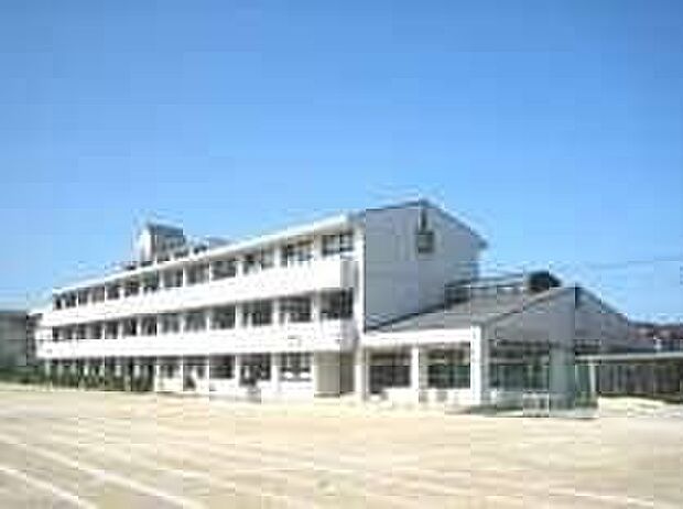 四日市市立富洲原中学校(約1,200m)