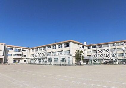 岐阜市立七郷小学校 890ｍ(徒歩12分)
