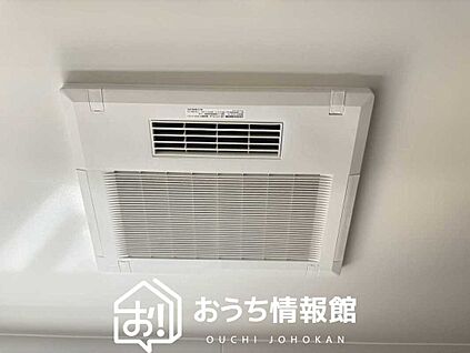 電気式浴室暖房換気乾燥機
