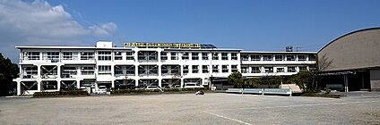 大垣市立小野小学校 750ｍ(徒歩10分)