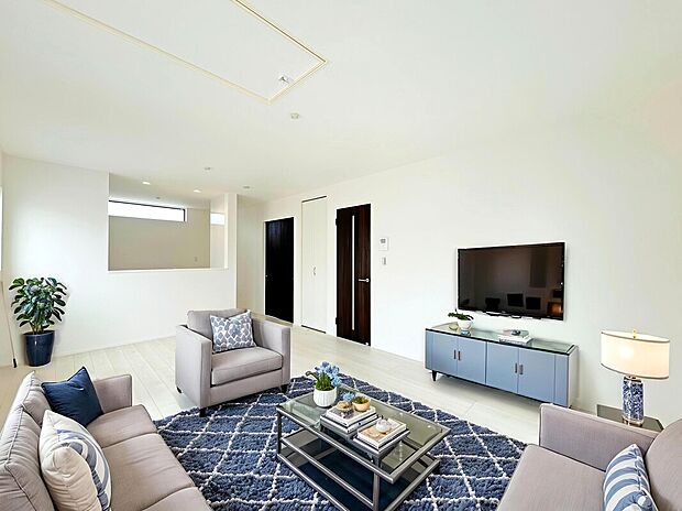 【LDK:17.37帖】
LDK17.37帖×3部屋のファミリープラン!
水回りは集約されており、家事効率を考えられたプラン。
本画像はCGにより加工されております。