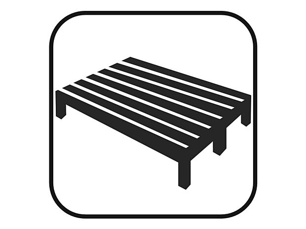 【【テラス・中庭】】家族・ご友人との食事やガーデニング、ペットや子供の遊び場として、様々な活用が可能な広さのあるテラスのあるプライベート空間。