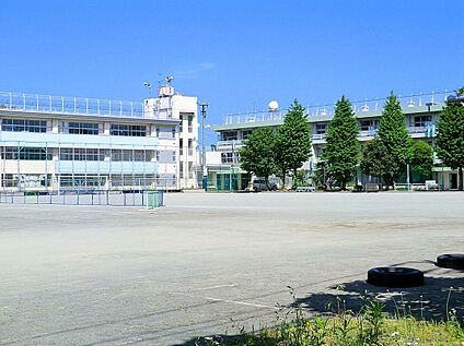 国分寺市立第三中学校 490ｍ(徒歩7分)