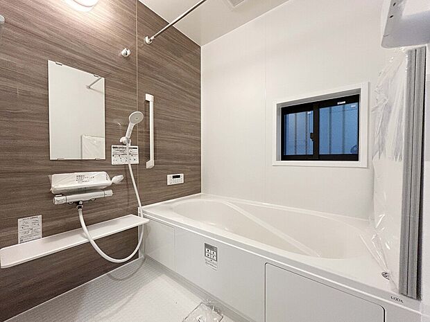 【【施工例：Bath Room】】1坪タイプのバスルーム。足を伸ばしてゆったりと浸かれるのはもちろん、洗い場も広さがあるので立ったりしゃがんだりする動作もスムーズに行えます。