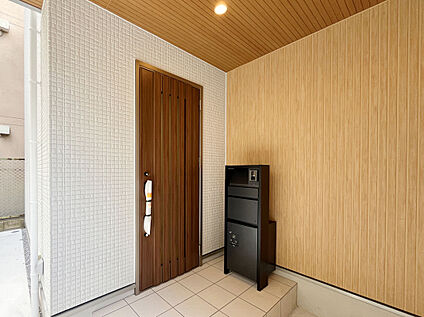 【建物プラン例：Entrance】