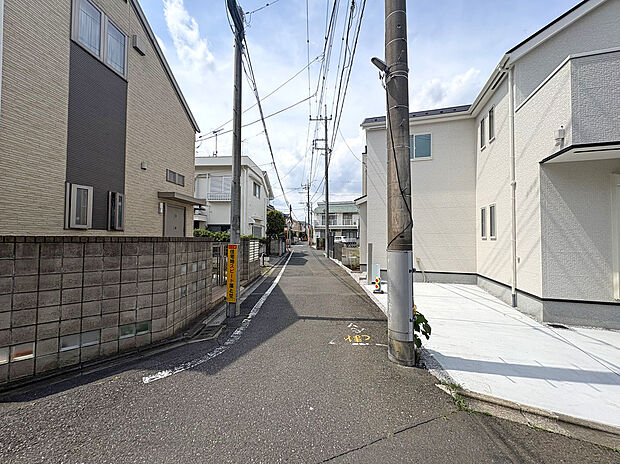 【【前面道路】】「田無」駅近くに「リヴィン田無店」や徒歩圏内にスーパー・コンビニのある暮らしが充実する住環境!