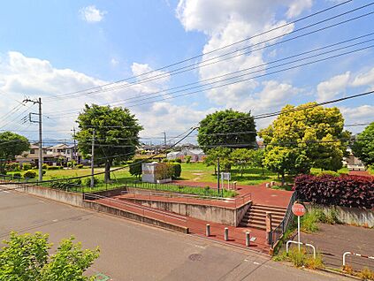 横吹公園 200m(徒歩3分)