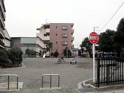 どうけい塚公園 約450m(徒歩6分)