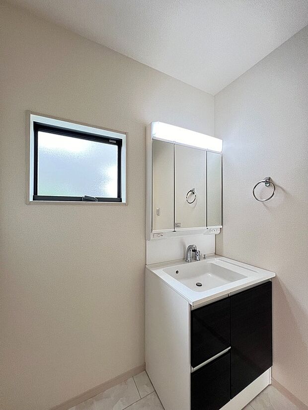 【洗面化粧台】三面鏡付洗面化粧台