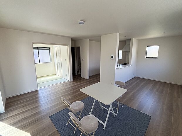 【LDK１８帖】ＬＤＫ18帖　明るく開放的な空間です