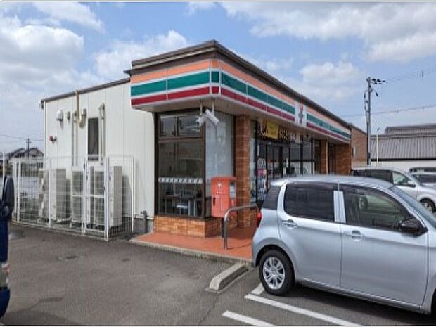 セブンイレブン 広陵町笠東店（約421m）