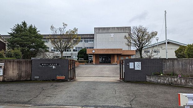 田原本町立北中学校(約2,310m)
