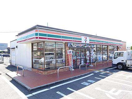 セブンイレブン 橿原忌部町店 862ｍ